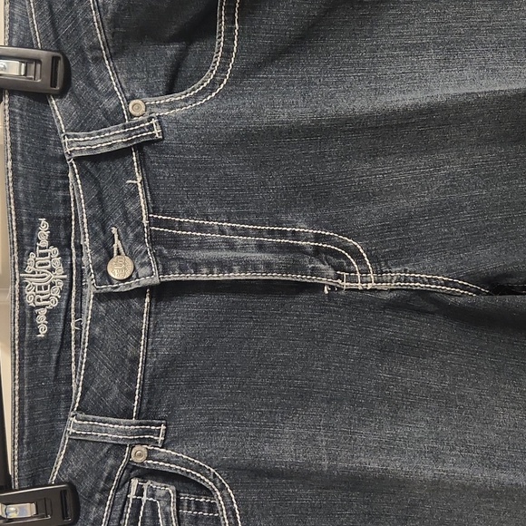 REVOLT denim Capris Medium  Wash size 16 - Picture 2 of 7